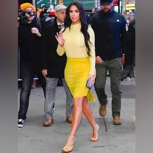 💛 BLESSED ARE THE MEEK yellow twist skirt size 3 💛